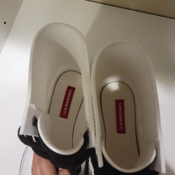 NWOT!UNIONBAY White Shiny Combat Boots - Picture 6 of 6
